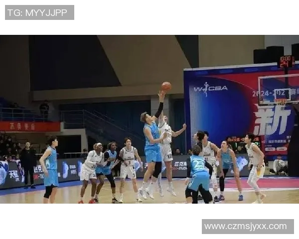 山西女篮与八一女篮激战正酣争夺女篮联赛季后赛席位的关键之战